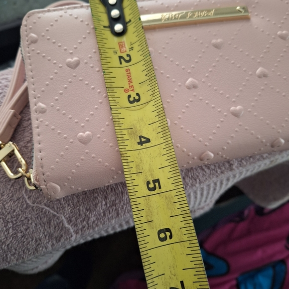 Betsy Johnson wallet - Picture 2 of 8